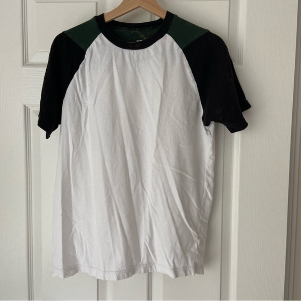 Old Navy T-Shirt